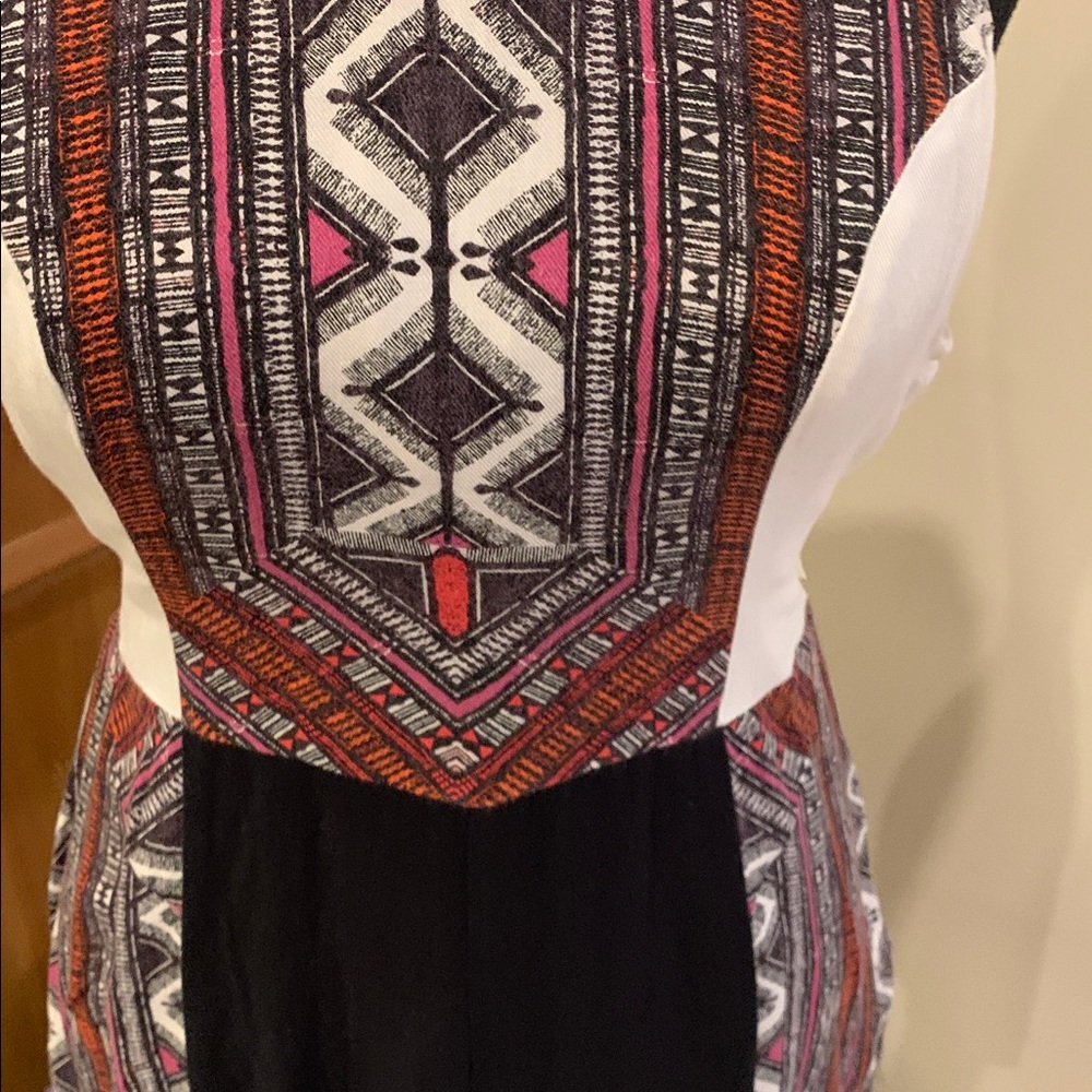 🌹MINKPINK Black, White & Pink Pattern Sleeveless Romper - Picture 3 of 5